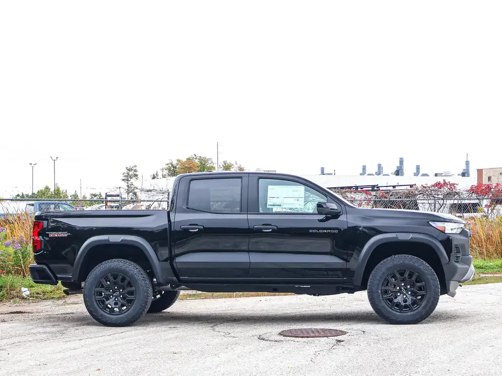 Chevrolet Colorado 2026 photo 3