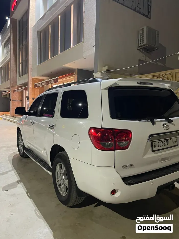 Toyota Sequoia 2013 photo 3