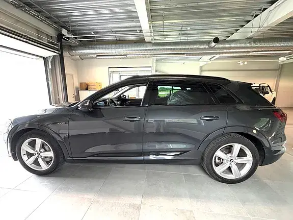 Audi E-Tron 2021 photo 3