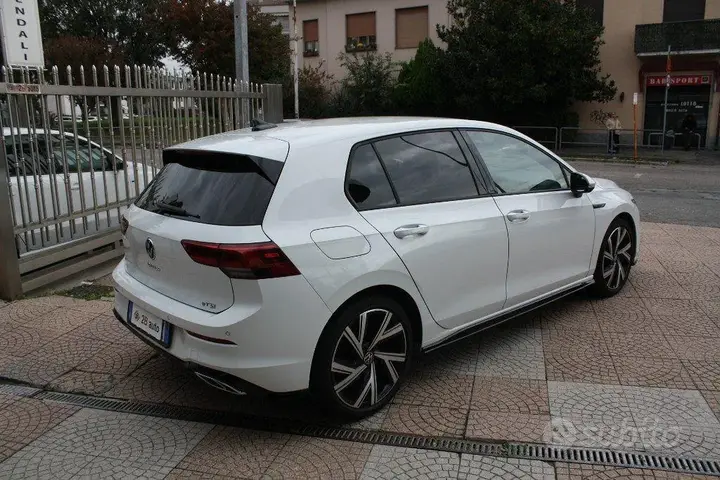 Volkswagen Golf 2024 photo 5