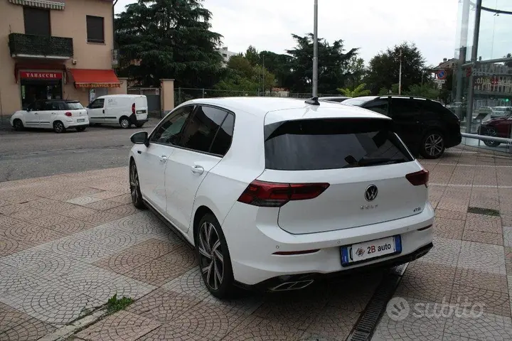 Volkswagen Golf 2024 photo 3