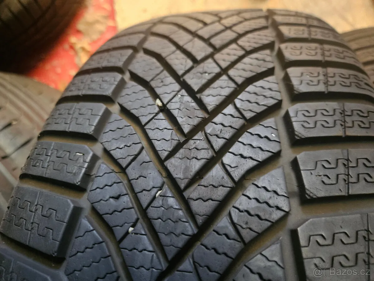 Falken 215/50R17 95V Xl Eurowinter Hs02