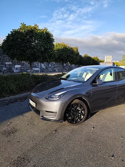 Tesla Model Y 2021 photo 3