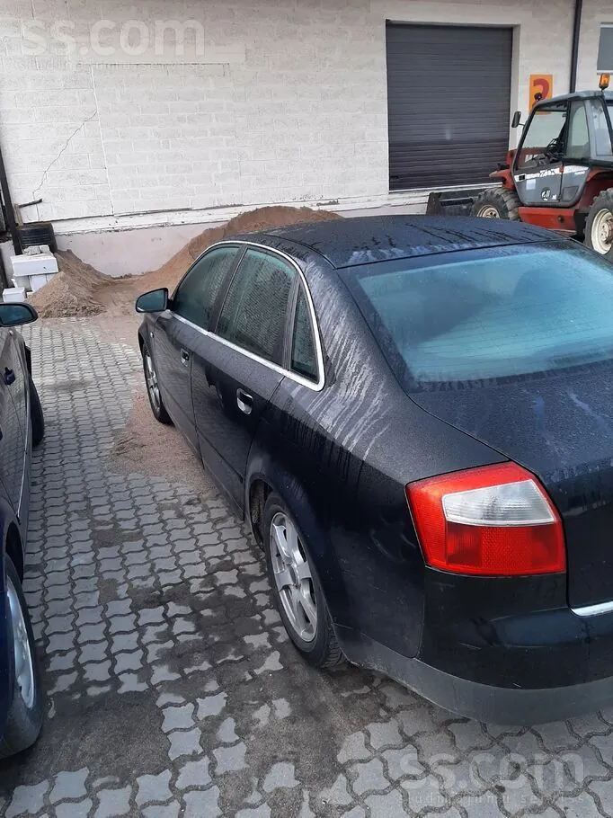 Audi A4 2002 photo 2