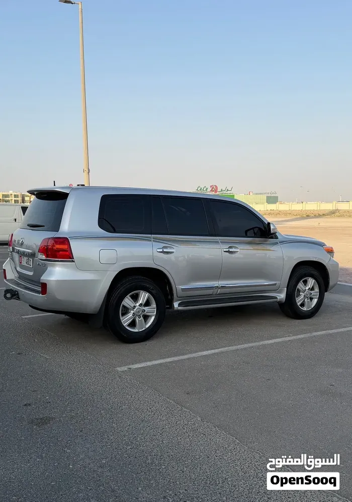 Toyota Land Cruiser 2014 photo 3