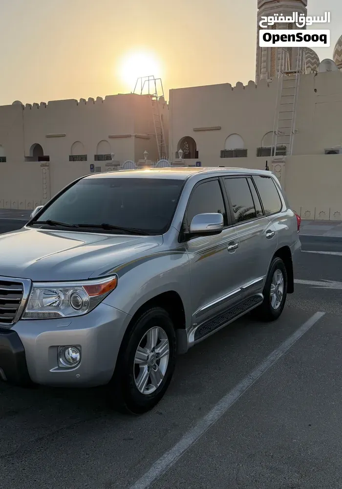 Toyota Land Cruiser 2014 photo 2