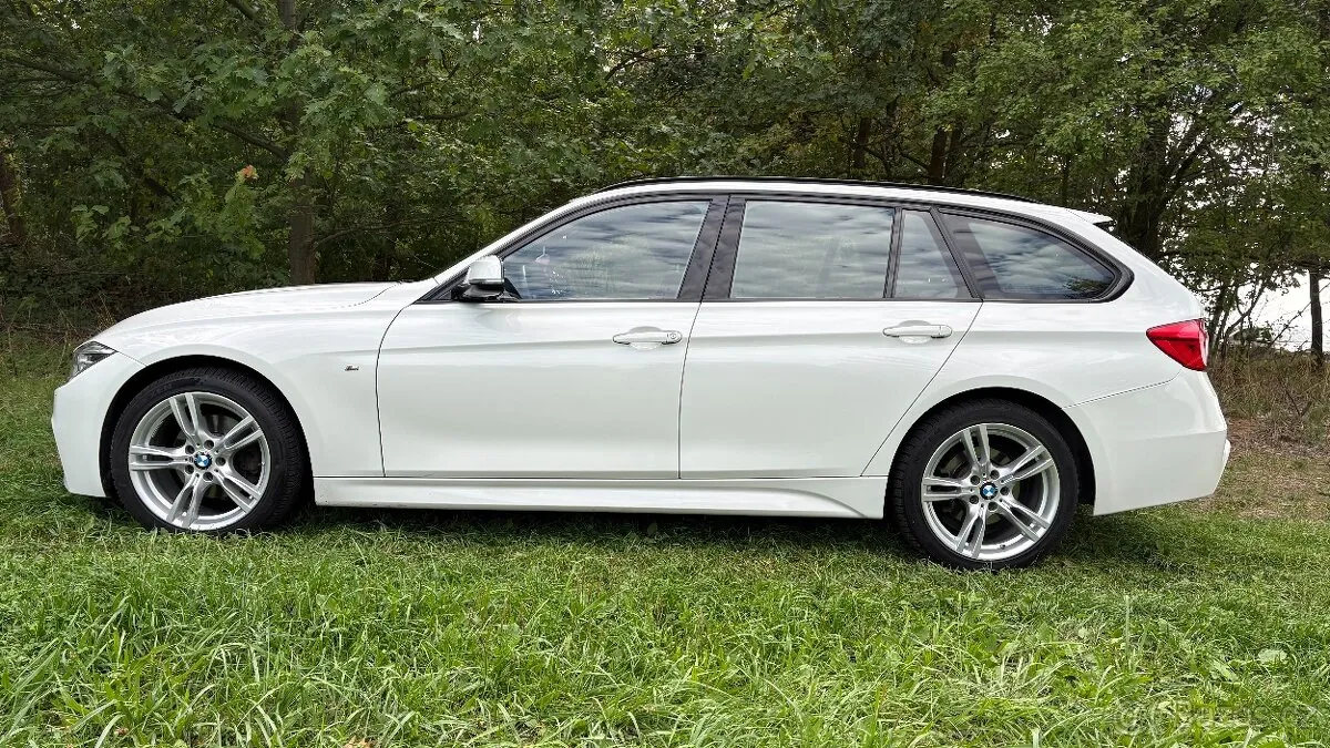 BMW 3 Series 2018 photo 4