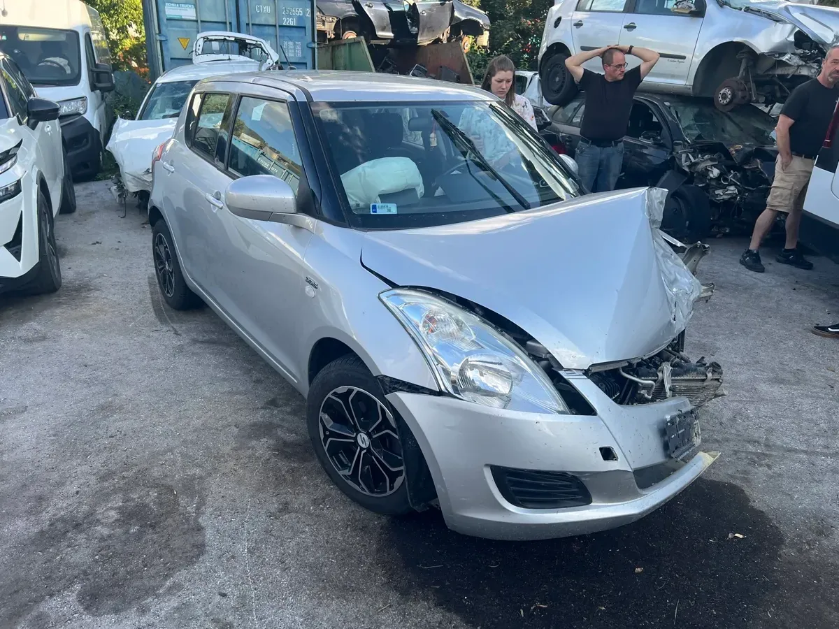 Suzuki Swift 2013 photo 3