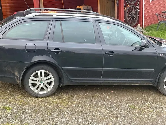 Skoda Octavia 2012 photo 3