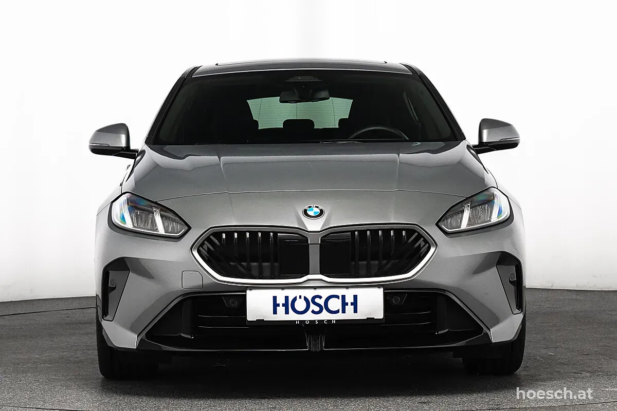 BMW 1 Series 2026 photo 2