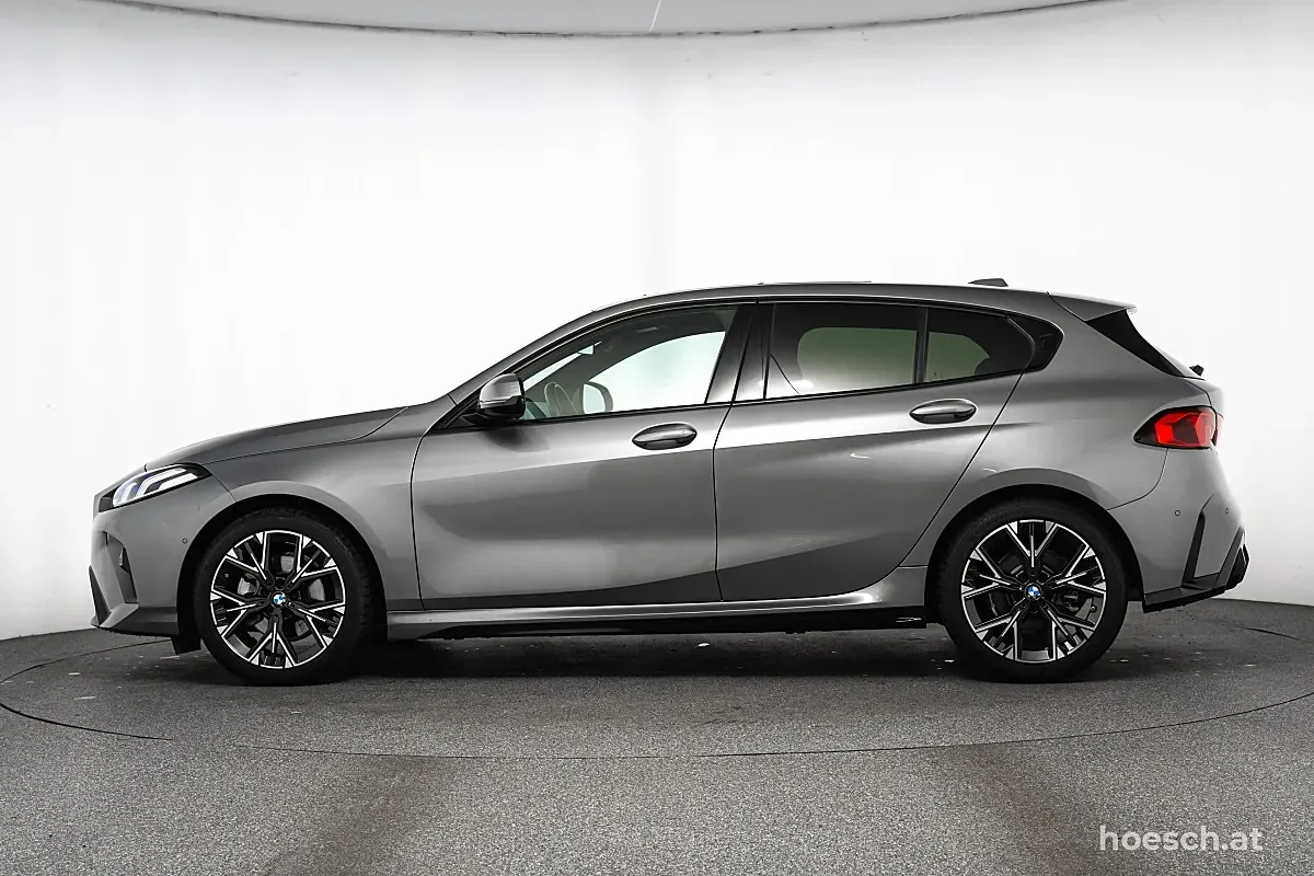 BMW 1 Series 2026 photo 3