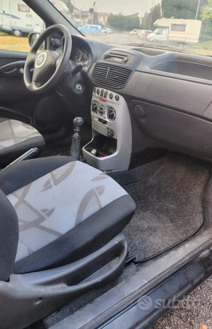 Fiat Punto 2005 photo 5