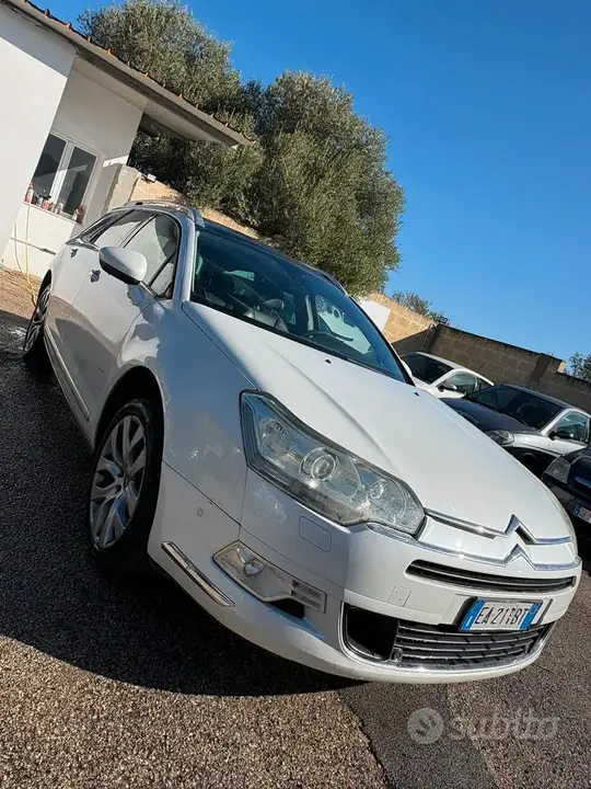Citroen C5 2010 photo 2