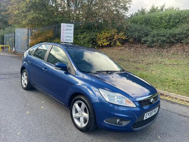 Ford Focus 2009 photo 2