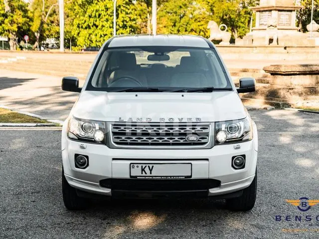 Land Rover Freelander 2014 photo 2