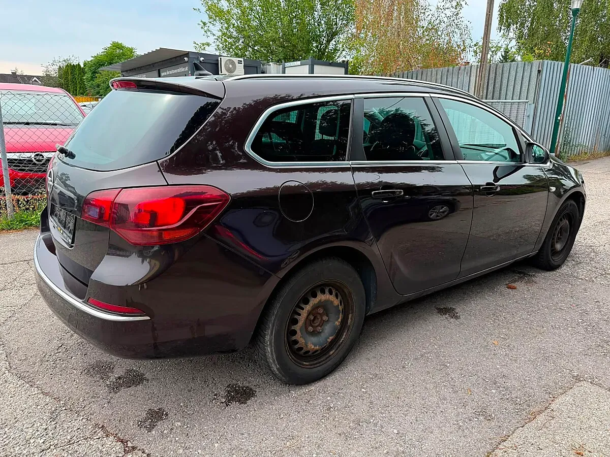 Opel Astra 2015 photo 3