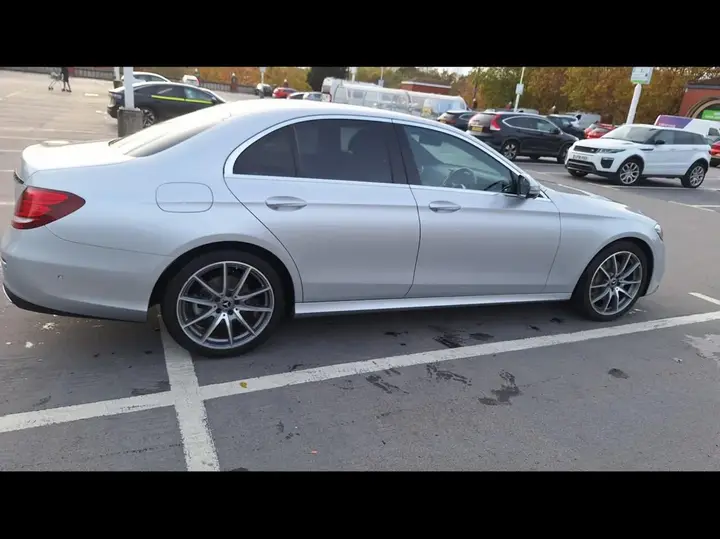 Mercedes-Benz E-Class 2019 photo 5