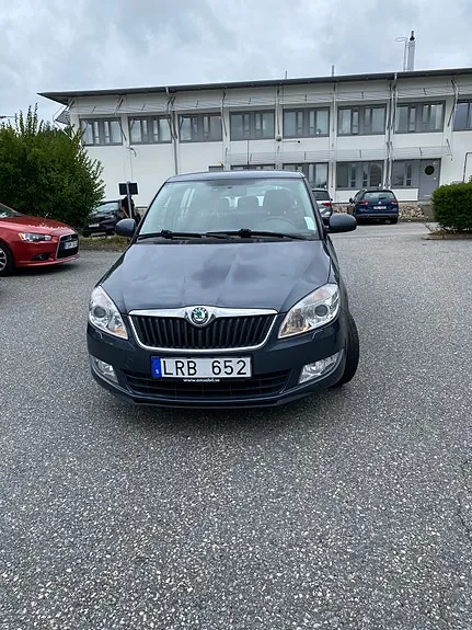 Skoda Fabia 2011 photo 5