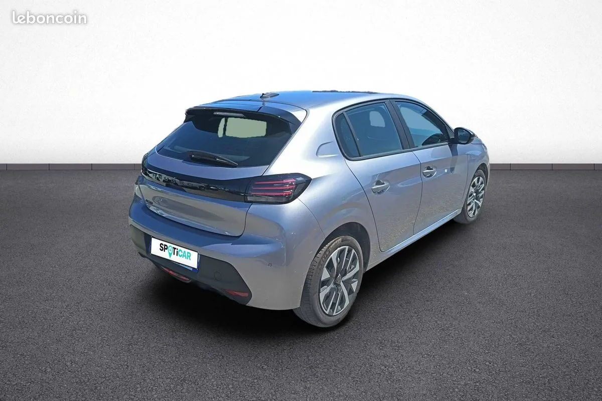 Peugeot 208 2024 photo 3