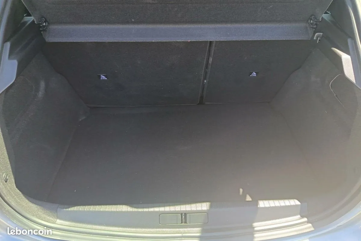Peugeot 208 2024 photo 4