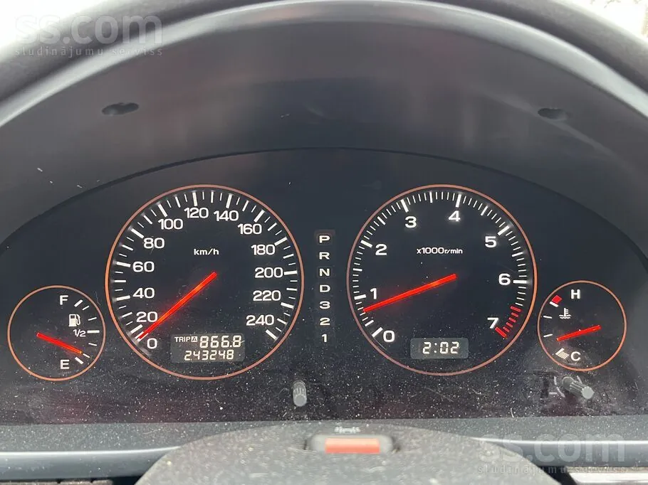 Subaru Legacy 2002 photo 3