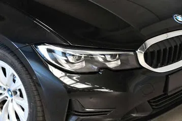 BMW 3 Series 2022 photo 3