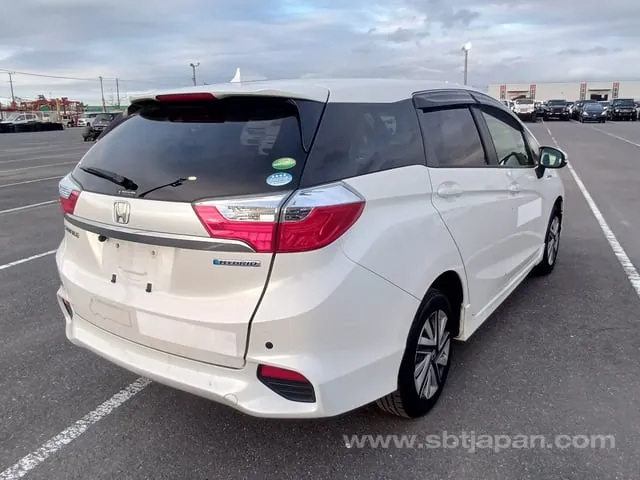 Honda Shuttle Hybrid 2019 photo 4