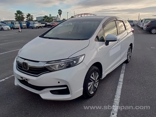 Honda Shuttle Hybrid 2019 photo 2