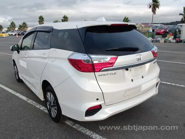 Honda Shuttle Hybrid 2019 photo 3