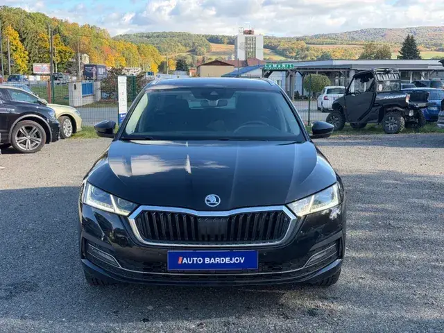 Skoda Octavia Combi 2023 photo 4