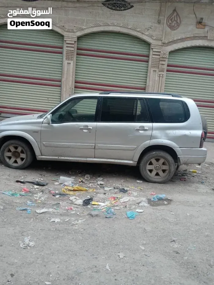 Suzuki Grand Escudo 2006 photo 2