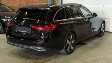 Mercedes-Benz C-Class 2025 photo 2