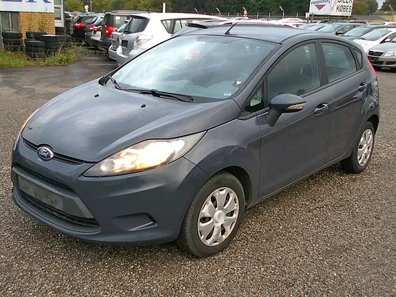 Ford Fiesta 2011 photo 2