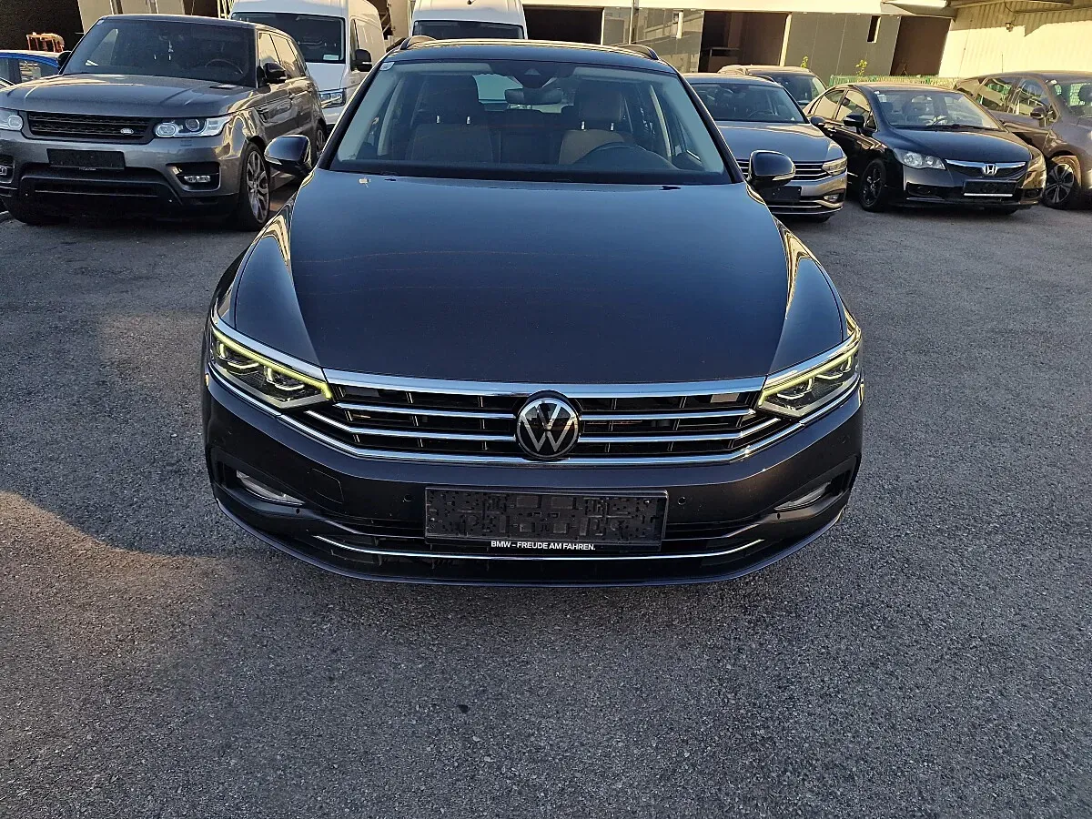 Volkswagen Passat Variant 2023 photo 2