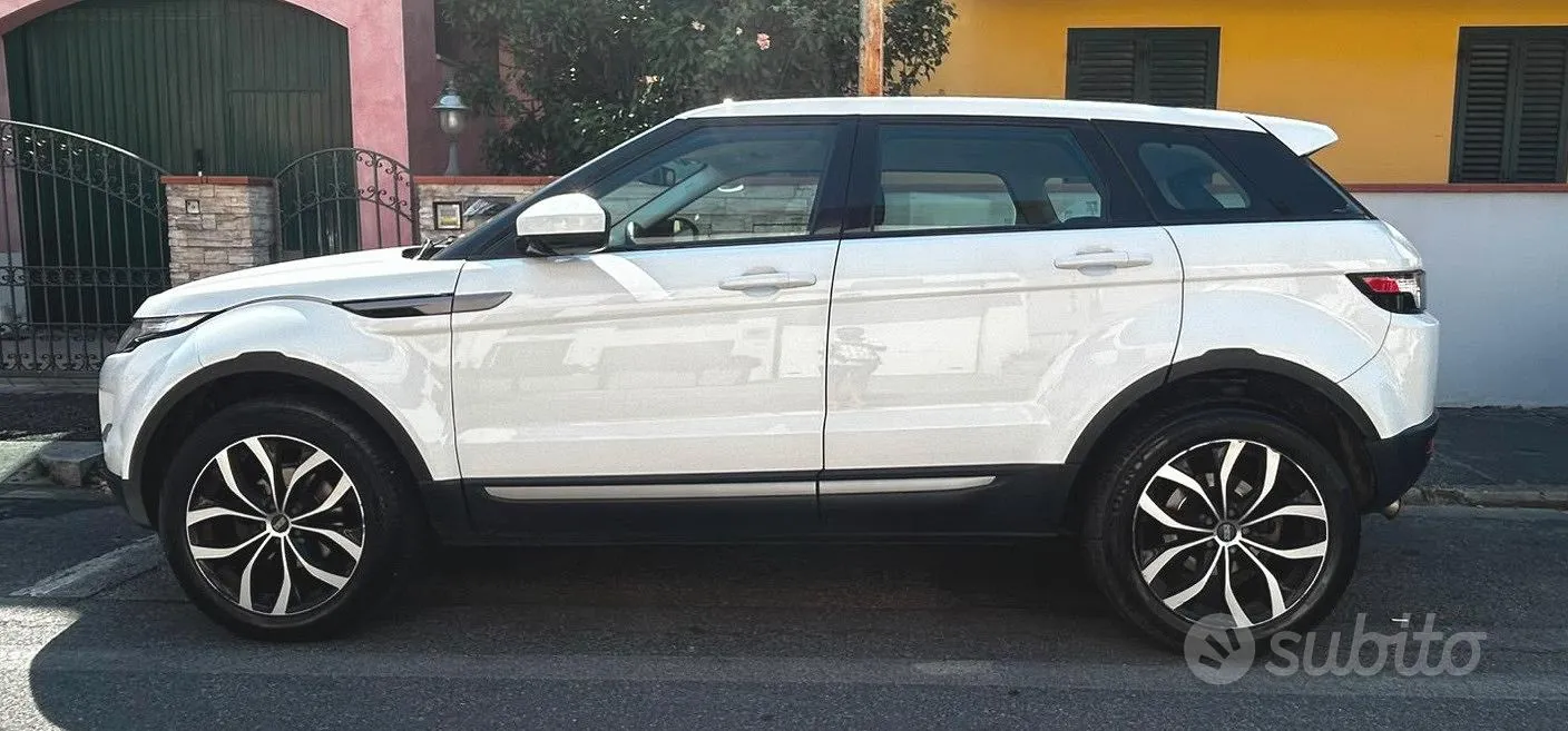 Land Rover Range Rover Evoque 2014 photo 2