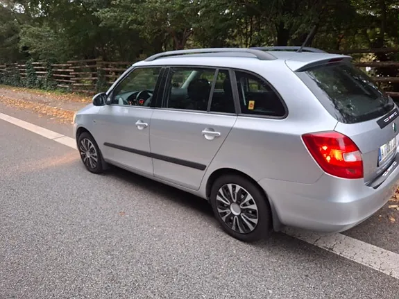 Skoda Fabia 2012 photo 3