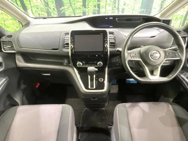 Nissan Serenade 2019 photo 2