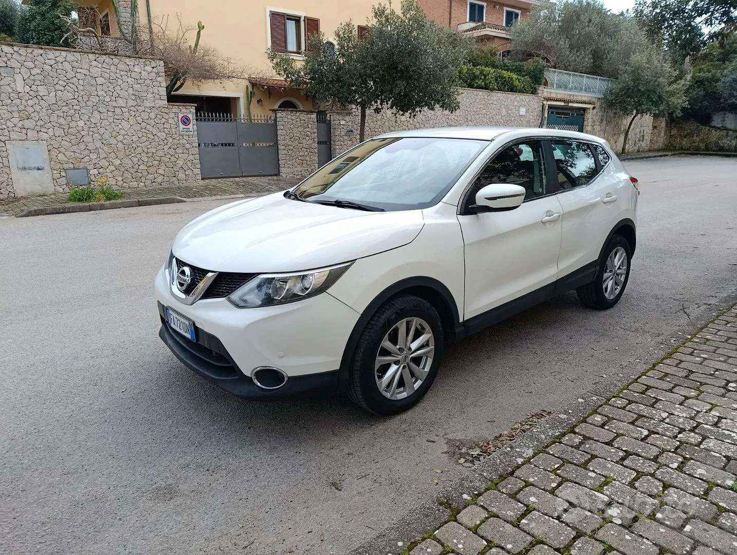 Nissan Qashqai 2015 photo 3