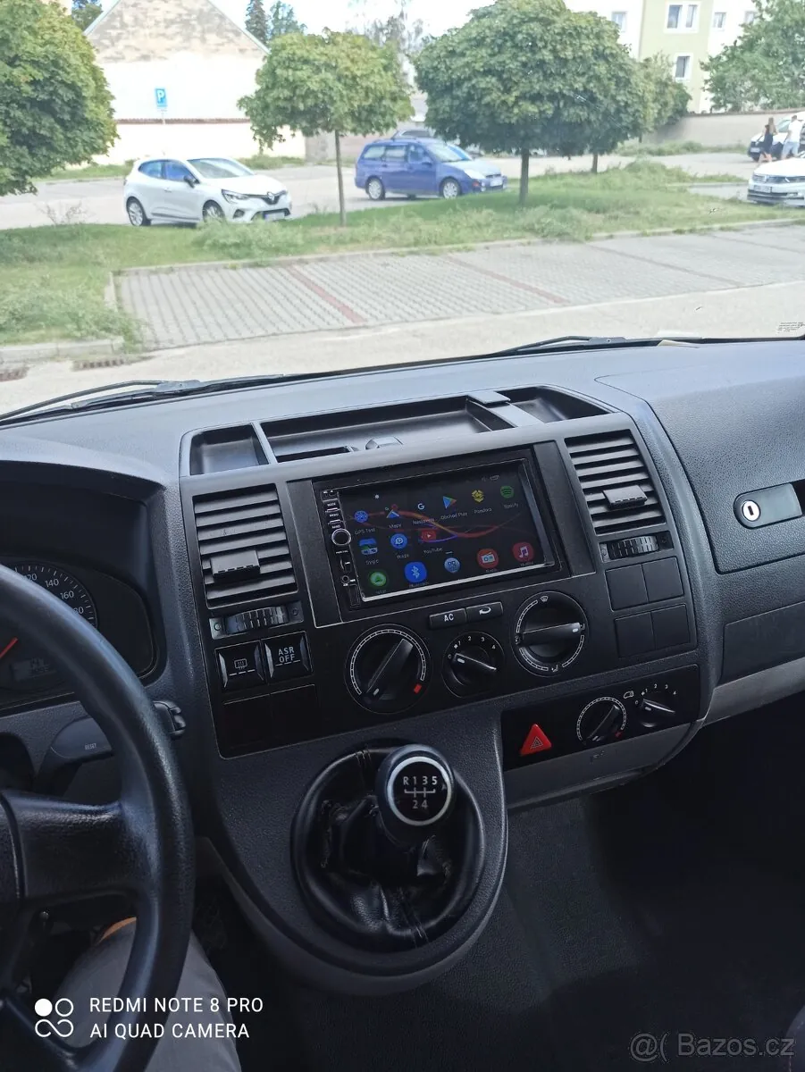 Volkswagen Transporter T5 2007 photo 3