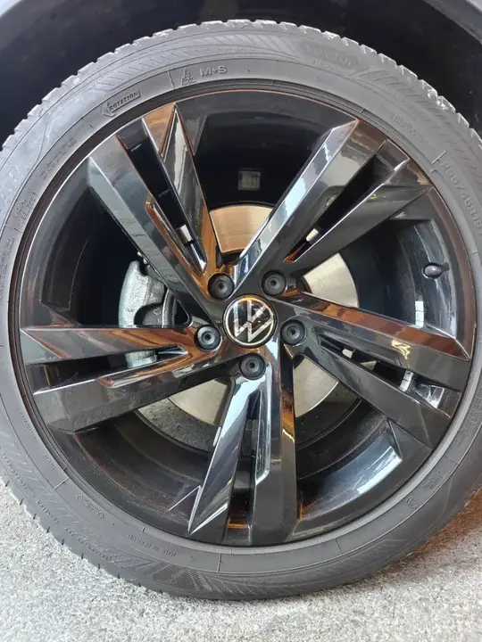 Volkswagen Tiguan 2021 photo 3