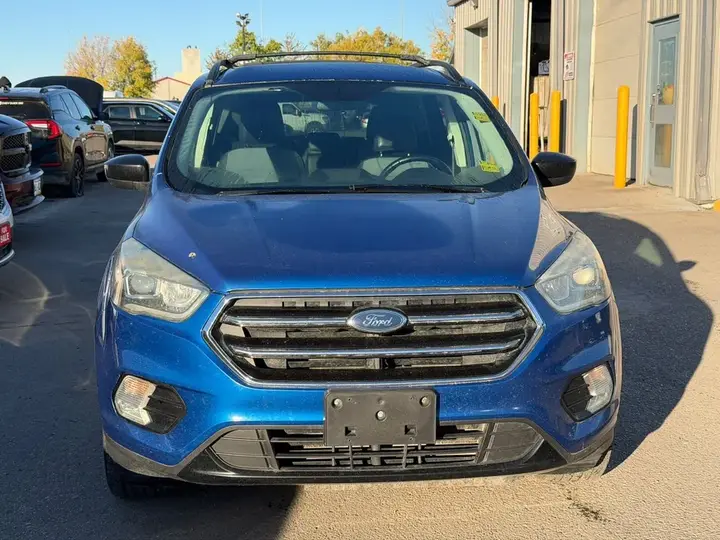 Ford Escape 2017 photo 2