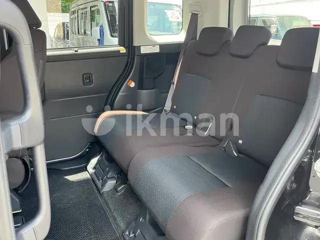 Toyota Roomy 2023 photo 4