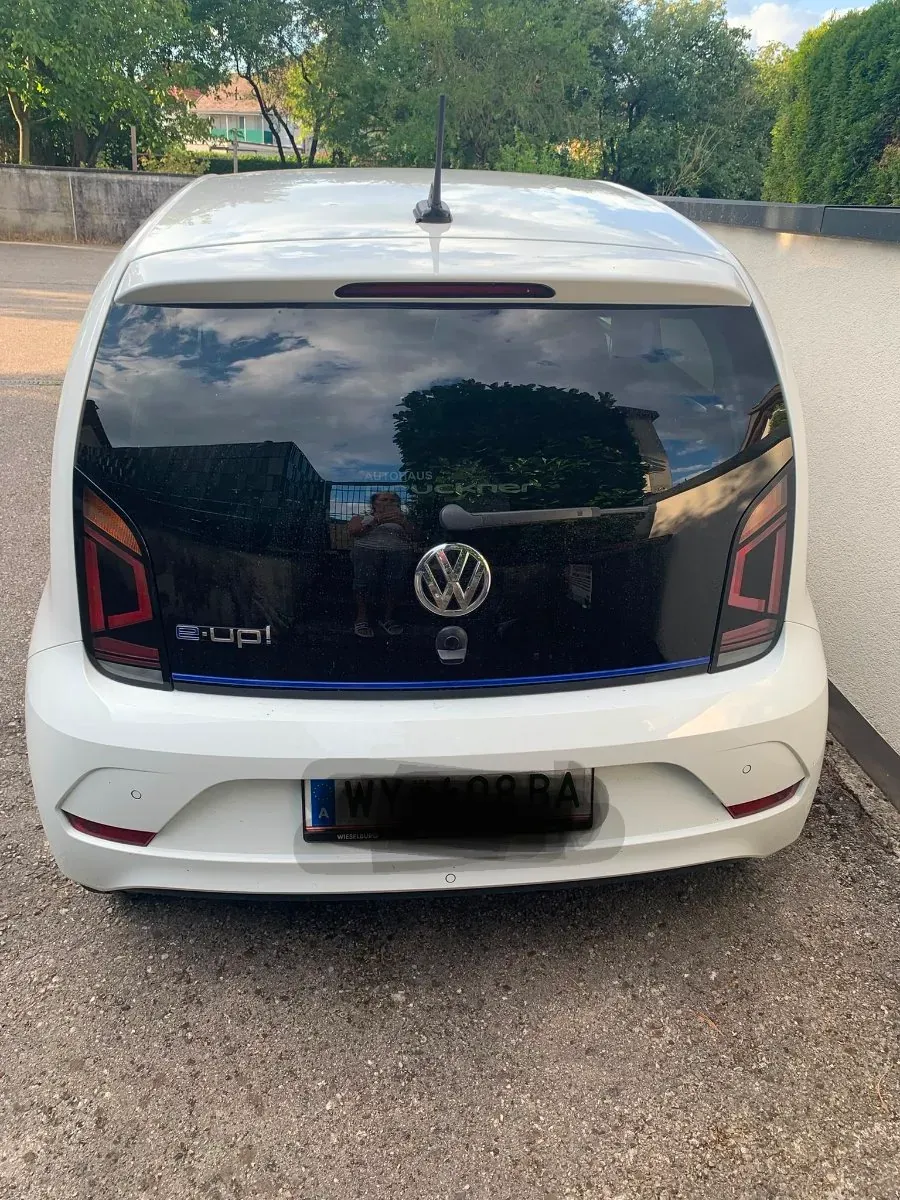 Volkswagen Up 2017 photo 2
