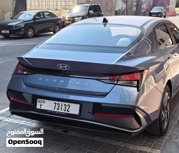 Hyundai Elantra 2025 photo 3