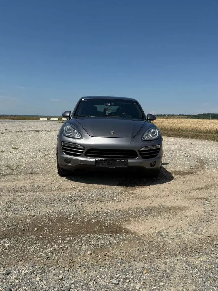 Porsche Cayenne 2013 photo 2