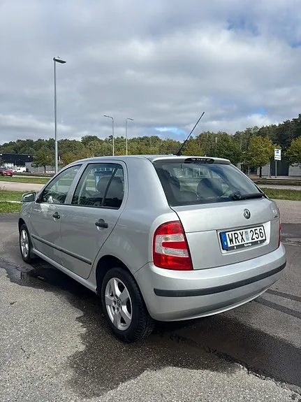 Skoda Fabia 2005 photo 2