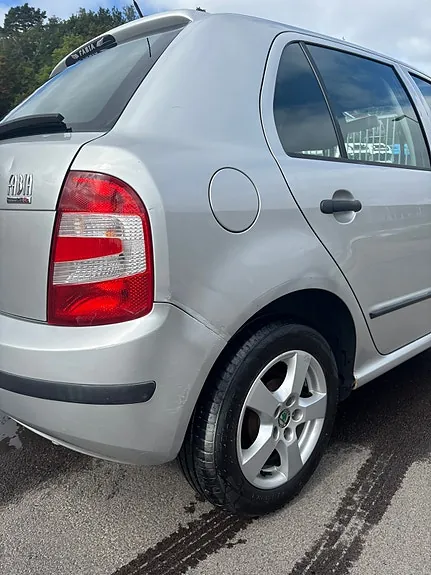 Skoda Fabia 2005 photo 4