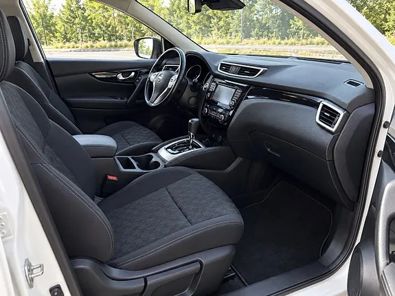 Nissan Qashqai 2015 photo 2