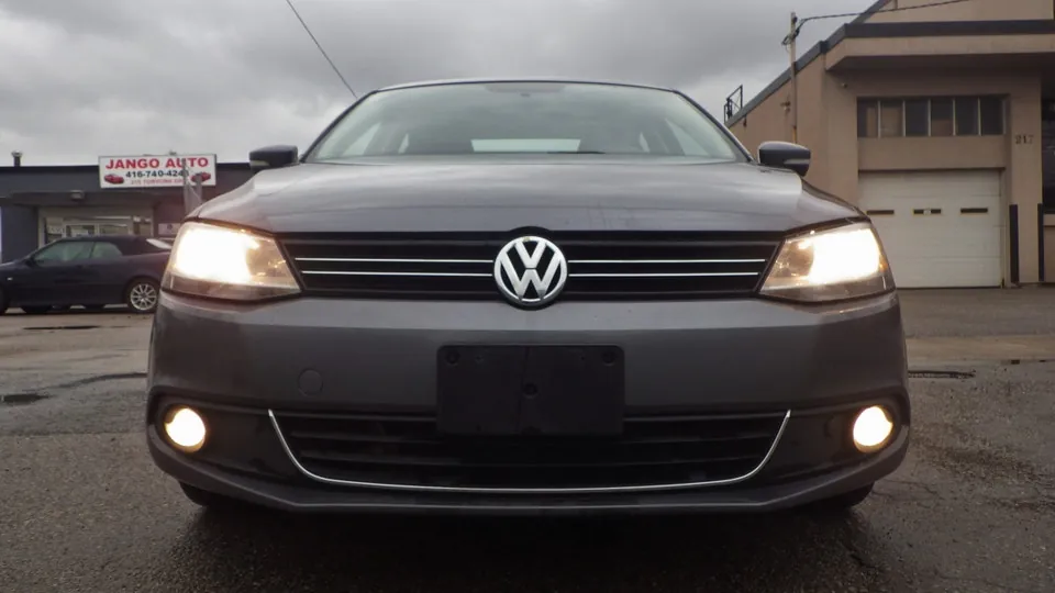 Volkswagen Jetta 2011 photo 2
