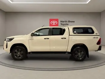 Toyota Hilux 2024 photo 5